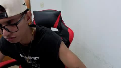 niklaus_wolf online show from March 23, 4:40 am