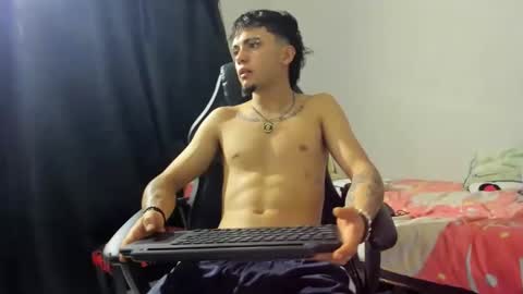 Snapshot of nikolas_biker chatting on October 20, 7:40 pm nikolas online show from October 20, 7:40 pm