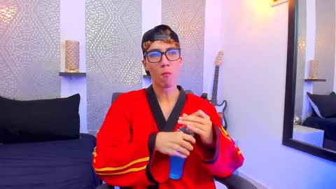    online show from December 24, 4:44 am