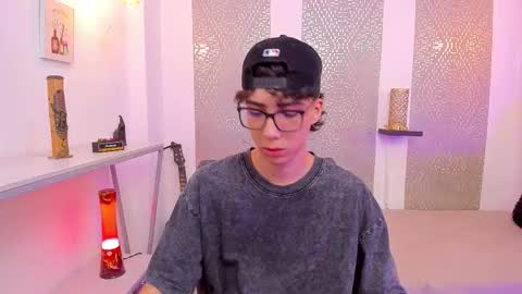    online show from September 29, 4:44 am