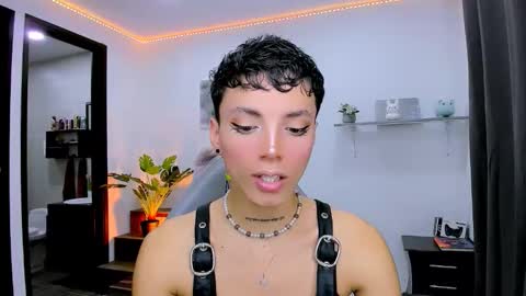 Nilam online show from October 2, 10:58 pm