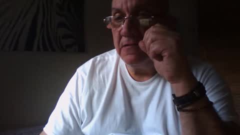 Dennis online show from January 12, 2:54 pm