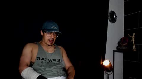 Snapshot of nipsfetich chatting on December 17, 3:39 am Steven online show from December 17, 3:39 am
