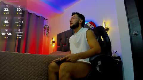 NOAH online show from December 18, 12:45 pm