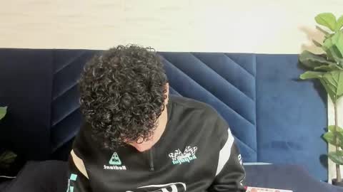 noah_dupont_ online show from February 20, 11:56 am