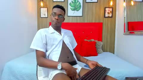 noah_johes online show from February 18, 3:10 am