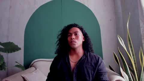 Noah online show from November 20, 7:02 pm