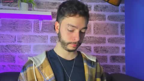    online show from March 15, 12:02 pm