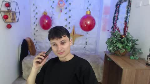 Noah  online show from December 18, 4:08 am