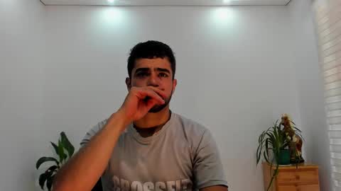 LIAM- noah online show from December 1, 1:25 pm