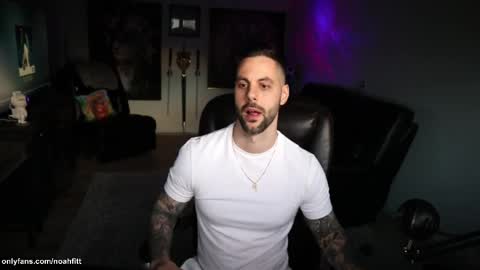 Noah Fitt online show from April 16, 2:55 am