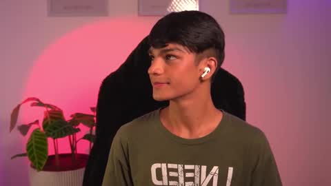 Noah     online show from February 21, 1:44 pm