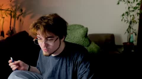 Nat online show from April 12, 10:21 pm