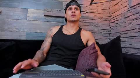 nohanhunter online show from December 18, 11:39 am