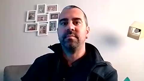 Snapshot of normalito42 chatting on February 3, 1:08 pm NORMALITO online show from February 3, 1:08 pm