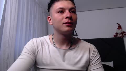 Snapshot of nortticus chatting on December 21, 1:21 pm nortticus online show from December 21, 1:21 pm