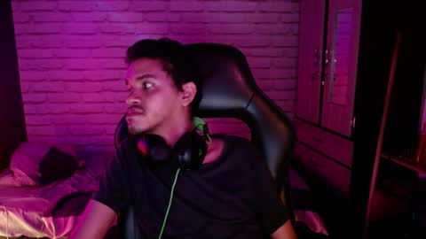 not4work online show from March 29, 6:02 am