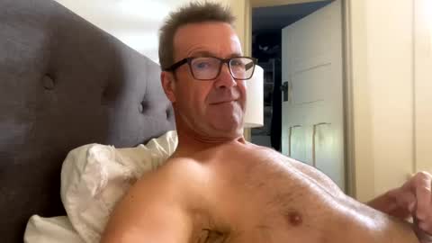 Nottsaust online show from March 4, 1:01 am