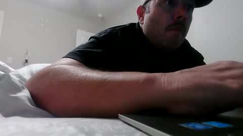 nuttincowboy727272 online show from January 6, 1:20 am