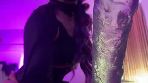 Nykki Knyx online show from February 2, 8:35 am