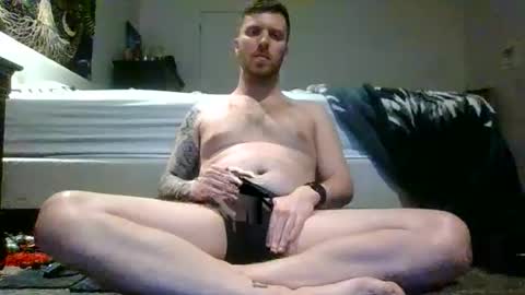 Snapshot of nzkiwiguy92 chatting on October 21, 9:45 am nzkiwiguy92 online show from October 21, 9:45 am