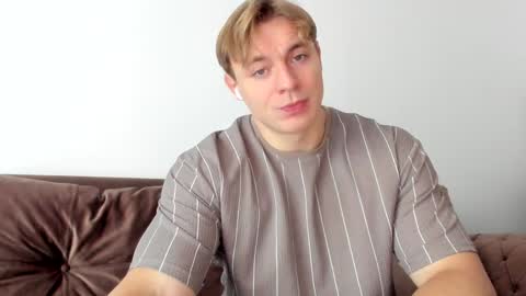 o_r_b_i_t online show from December 18, 9:58 am