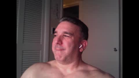 Snapshot of oceanmanx chatting on October 1, 12:36 am Ocean online show from October 1, 12:36 am
