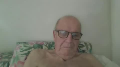 oggi95 online show from February 8, 10:10 am