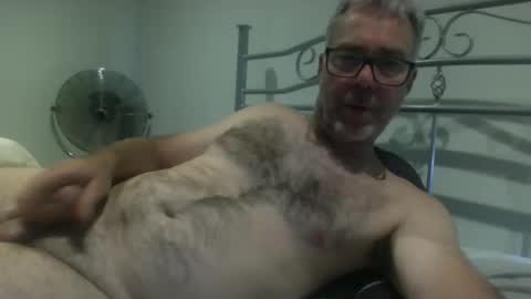 oiledcouple1 online show from November 26, 10:40 am