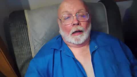 old_guy111 online show from November 26, 4:04 am