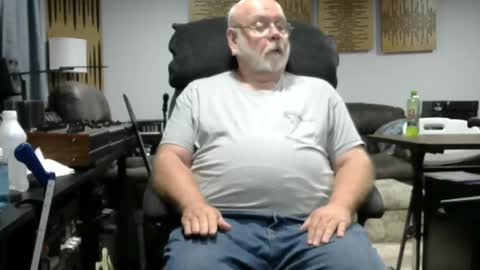 old_guy111 online show from October 2, 1:20 am