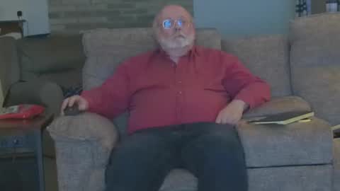 old_guy111 online show from March 2, 1:49 am