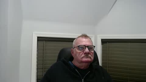 oldguybigd online show from April 14, 3:17 am