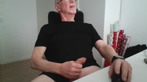 oldth online show from January 7, 9:03 am