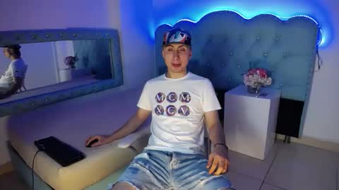 Oliver Benedetti online show from February 3, 3:48 am