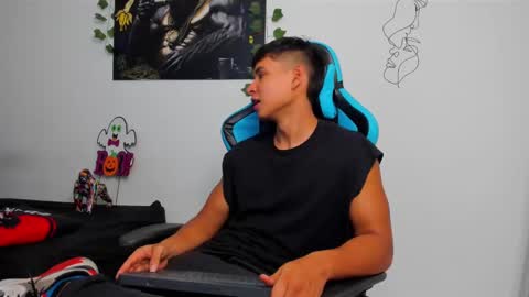 Oliver bray online show from February 4, 12:19 am