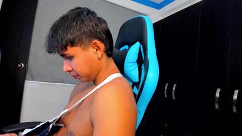 Oliver bray online show from October 5, 6:12 pm