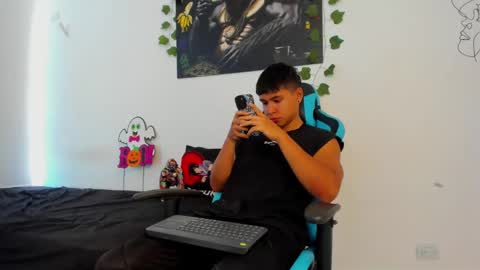 Oliver bray online show from January 23, 3:54 pm