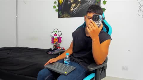 Oliver bray online show from February 1, 1:55 am