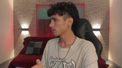 Oliver fast online show from December 6, 2:49 pm