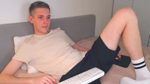 Oliver online show from November 30, 1:02 pm