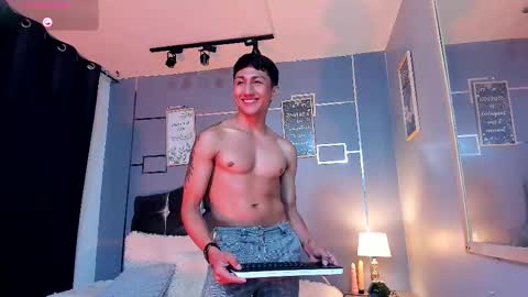 oliver mr  online show from December 13, 9:10 pm