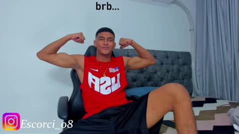 oliver_smith_2 online show from November 7, 2:04 am