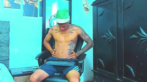 oliver_smith_2 online show from November 12, 4:46 pm