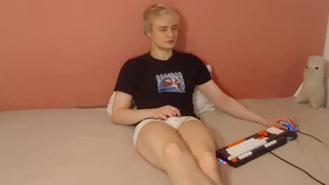 Oliver online show from March 30, 1:06 am