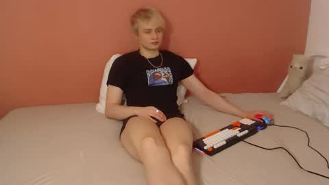 Oliver online show from April 19, 1:16 am