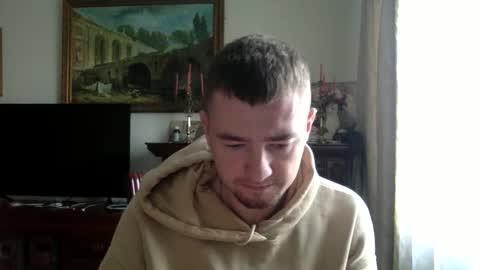 Snapshot of oliverlucky chatting on October 20, 5:44 am CryotoneX online show from October 20, 5:44 am