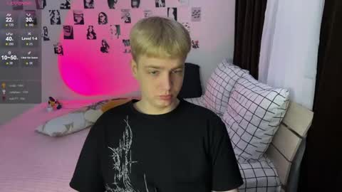 oliver online show from December 16, 1:07 pm