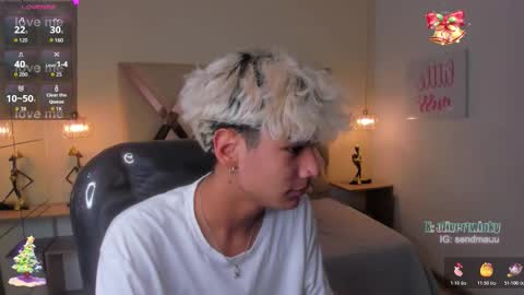 Oliver online show from November 14, 1:34 pm