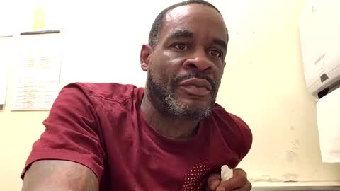 Snapshot of olivertwist1273 chatting on February 18, 3:10 am olivertwist1273 online show from February 18, 3:10 am